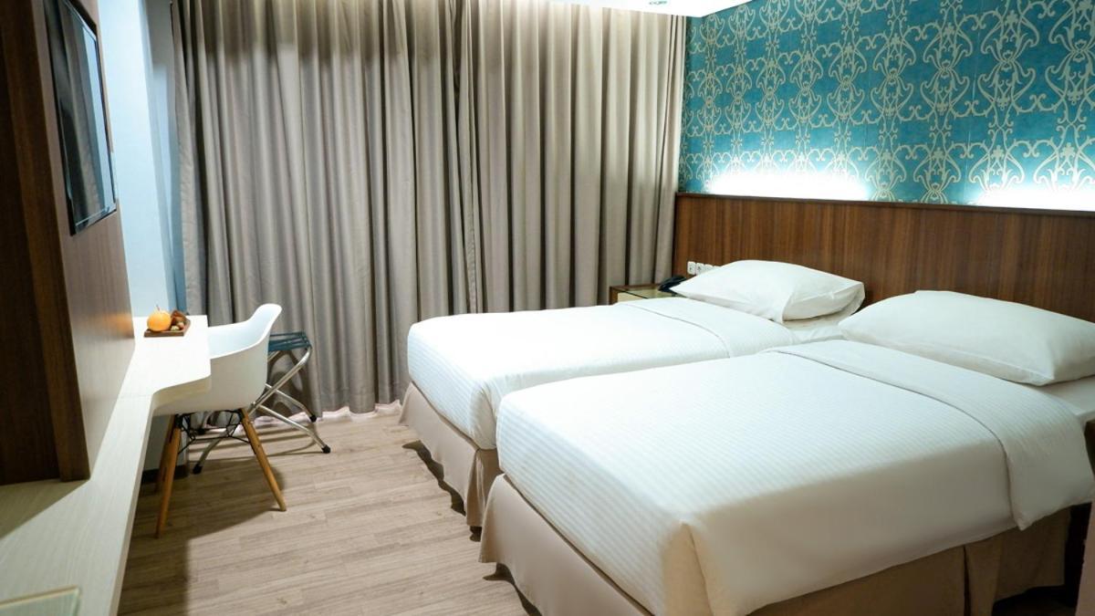Hotel Ayola Sunrise Mojokerto Exteriör bild