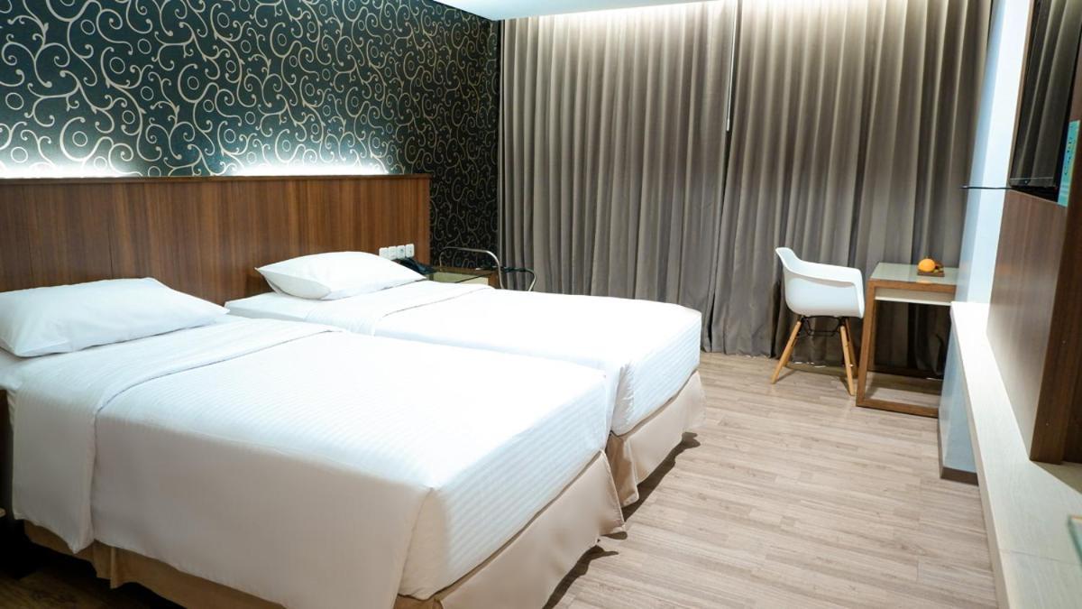 Hotel Ayola Sunrise Mojokerto Exteriör bild