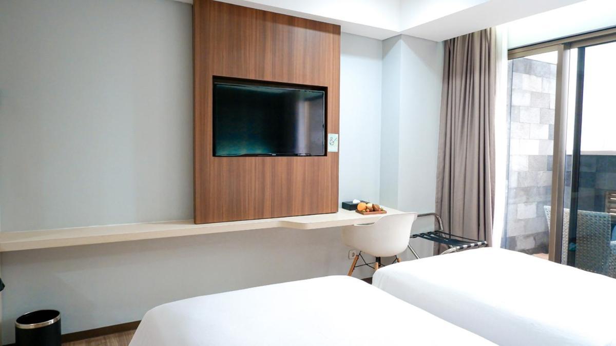 Hotel Ayola Sunrise Mojokerto Exteriör bild